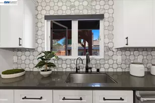 706 Wisteria Dr, Fremont, CA 94539 - Photo 15