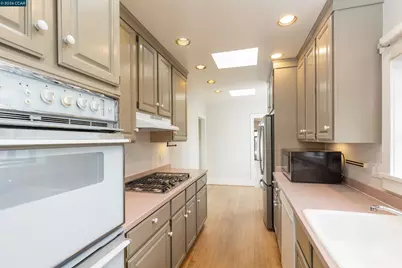 931 Elm St, El Cerrito, CA 94530 - Photo 9