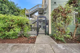 1565 32nd St, Oakland, CA 94608 - Photo 17