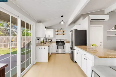 2261 Gehringer Dr, Concord, CA 94520 - Photo 11