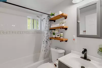 2261 Gehringer Dr, Concord, CA 94520 - Photo 19