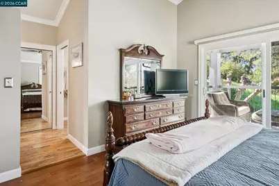 1014 Veterans Ct, Martinez, CA 94553 - Photo 15