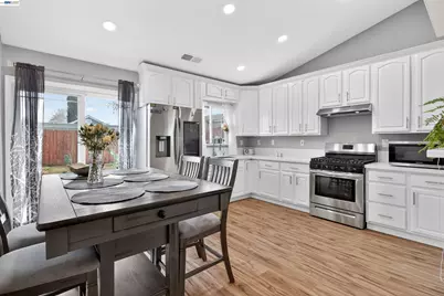 1740 Denver St, Modesto, CA 95358 - Photo 13