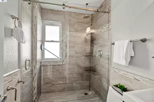 931 Bancroft Way, Berkeley, CA 94710 - Photo 25