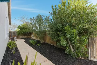 1871 Ventura Dr, Pittsburg, CA 94565 - Photo 51