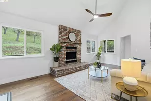 6201 Hillside Dr, El Sobrante, CA 94803 - Photo 17