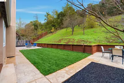 6201 Hillside Dr, El Sobrante, CA 94803 - Photo 39