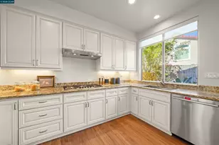 36302 Tunbridge Dr, Newark, CA 94560 - Photo 9