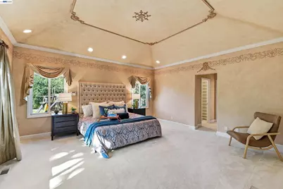 12800 Clausen Ct, Los Altos Hills, CA 94022 - Photo 29