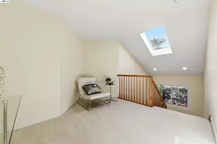 12800 Clausen Ct, Los Altos Hills, CA 94022 - Photo 33