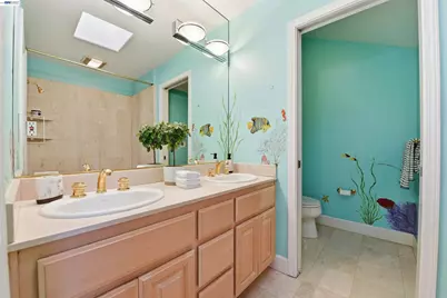 12800 Clausen Ct, Los Altos Hills, CA 94022 - Photo 47