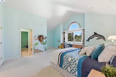 12800 Clausen Ct, Los Altos Hills, CA 94022 - Photo 43