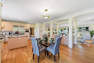 12800 Clausen Ct, Los Altos Hills, CA 94022 - Photo 17