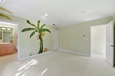 12800 Clausen Ct, Los Altos Hills, CA 94022 - Photo 39