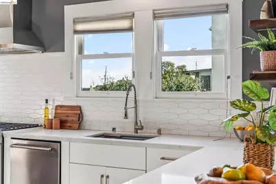 2832 Monticello Ave, Oakland, CA 94619 - Photo 15