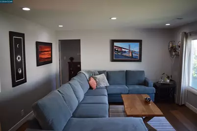 136 Pacific Ave, Pacifica, CA 94044 - Photo 3