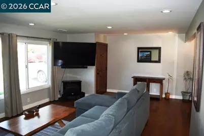 136 Pacific Ave, Pacifica, CA 94044 - Photo 5