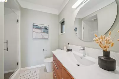 6051 Westover Dr, Oakland, CA 94611 - Photo 41