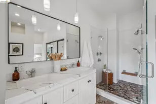 6051 Westover Dr, Oakland, CA 94611 - Photo 45