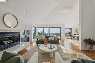 6051 Westover Dr, Oakland, CA 94611 - Photo 11