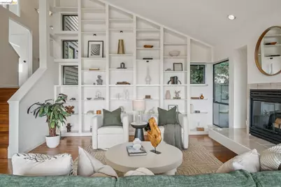 6051 Westover Dr, Oakland, CA 94611 - Photo 13