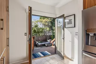 6445 Irwin Ct, Oakland, CA 94609 - Photo 23