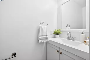 137 Chelsea Hills Dr, Benicia, CA 94510 - Photo 27