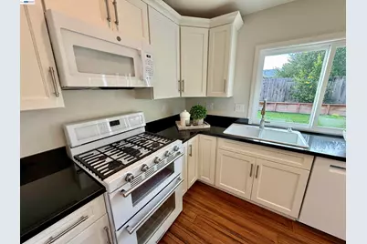 539 Mayten Dr, Livermore, CA 94551 - Photo 21