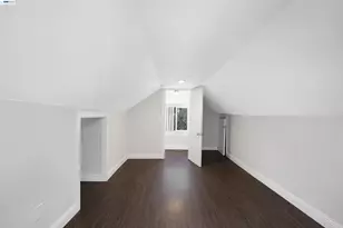 2821 Vallecito Pl, Oakland, CA 94606 - Photo 19