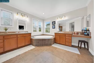 477 Arguello Dr, Benicia, CA 94510 - Photo 29