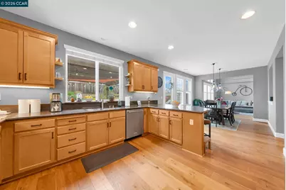 477 Arguello Dr, Benicia, CA 94510 - Photo 15