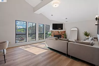 14 Heritage Oaks Rd, Pleasant Hill, CA 94523 - Photo 5