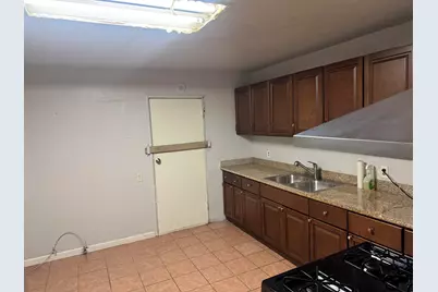 1021 72nd Ave, Oakland, CA 94621 - Photo 7