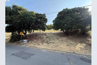 Outlook Ave, Oakland, CA 94608 - Photo 3