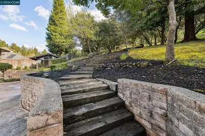 475 Dalewood Dr, Orinda, CA 94563 - Photo 45