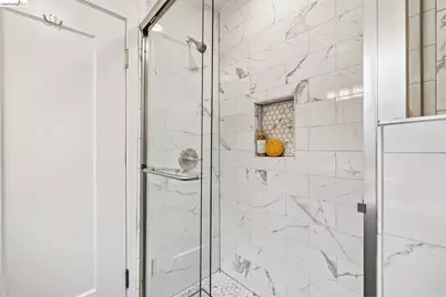 4970 Coronado Avenue, Oakland, CA 94618 - Photo 31