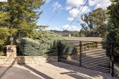 4450 Turner Ave, Oakland, CA 94605 - Photo 1