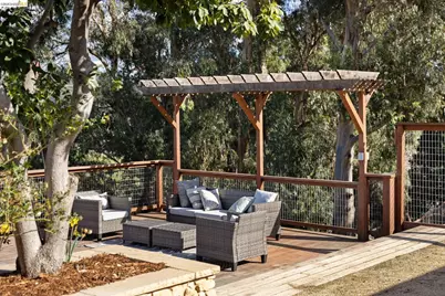 4450 Turner Ave, Oakland, CA 94605 - Photo 39