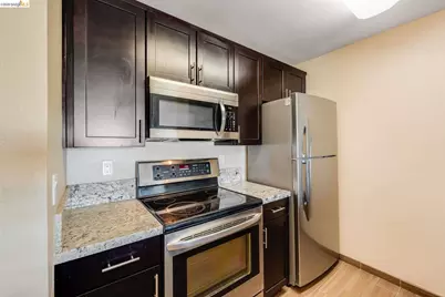 6400 Christie Ave #3408, Emeryville, CA 94608 - Photo 3