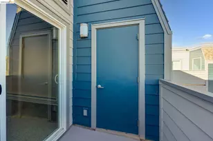 6400 Christie Ave, Emeryville, CA 94608 - Photo 17