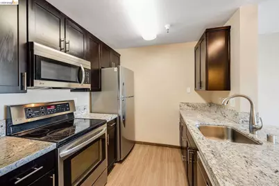 6400 Christie Ave #3408, Emeryville, CA 94608 - Photo 5