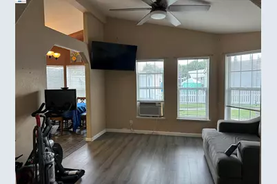 88 Delta Grn, Fremont, CA 94538 - Photo 9