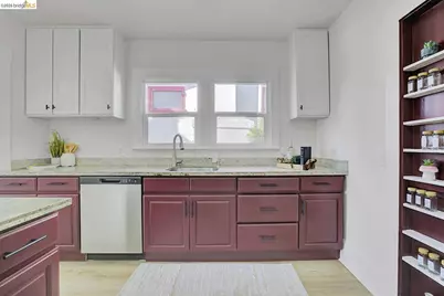 5718 Adeline St, Oakland, CA 94608 - Photo 9