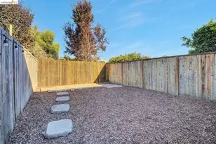 5718 Adeline St, Oakland, CA 94608 - Photo 15