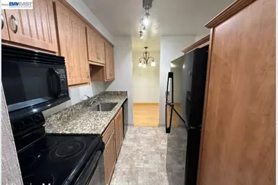 555 Jean St #528, Oakland, CA 94610 - Photo 3