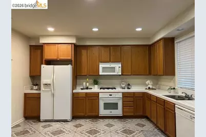 2242 Middlebury Way, Stockton, CA 95212 - Photo 9