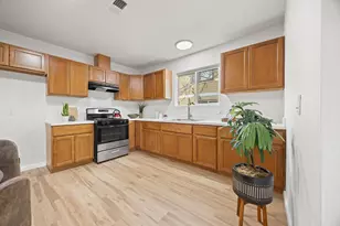 10306 Pippin St, Oakland, CA 94603 - Photo 11