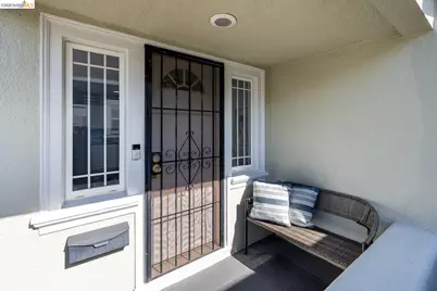 1082 16th St, Oakland, CA 94607 - Photo 5