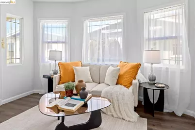 1082 16th St, Oakland, CA 94607 - Photo 11