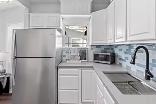 1082 16th St, Oakland, CA 94607 - Photo 15